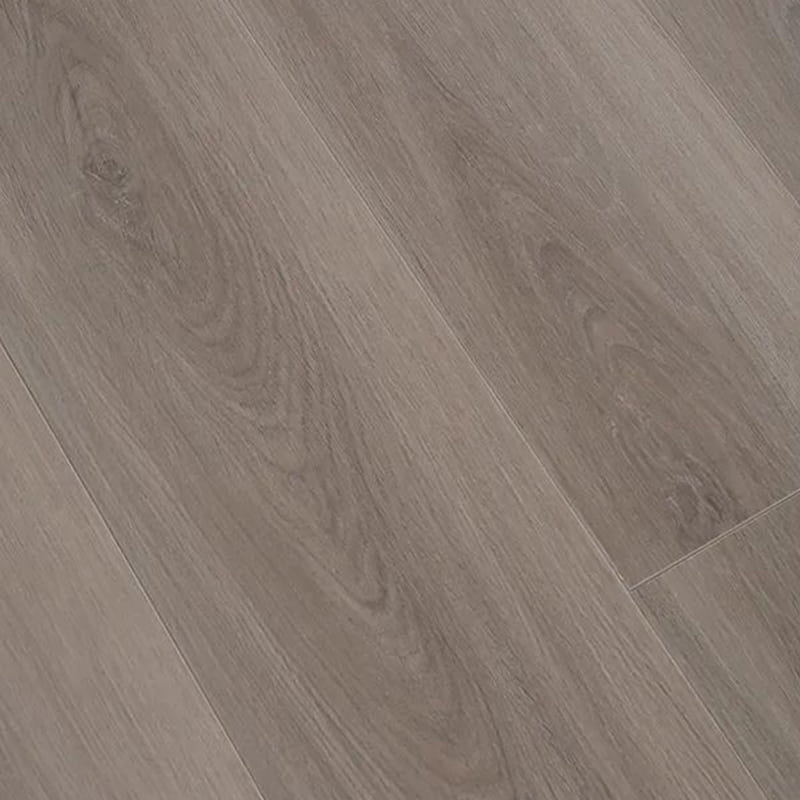 Multi-Layer Light Grey Oak Mountain Grain Matte คลิกล็อคพื้นไม้เอ็นจิเนียร์